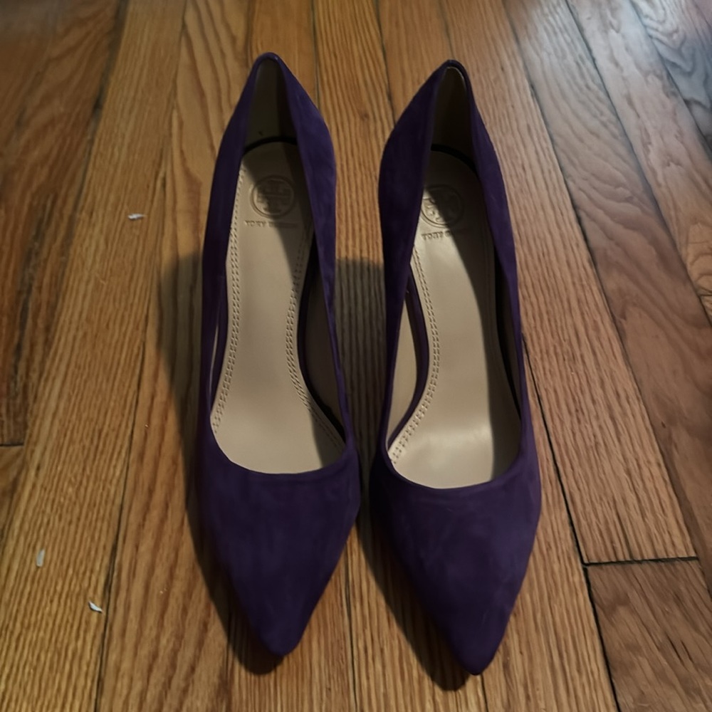 Tory Burch purple suede pumps, size 10M, 3 inch heel - Picture 3 of 7